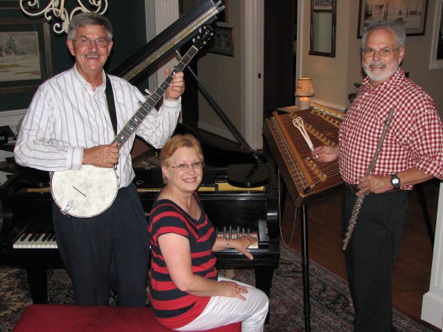 The hammered dulcimer is the ancestor of the piano